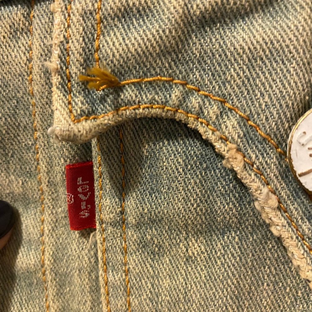Levi's Light Wash Distressed Denim Crop Jacket - Picture 7 of 8